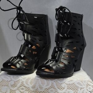 Womens Black Cutout Lace-Up Heeled Sandals Size 8